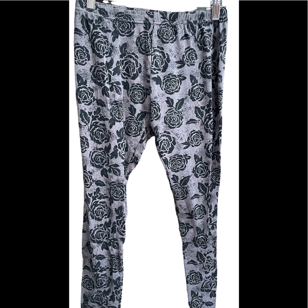 Gray rose leggings